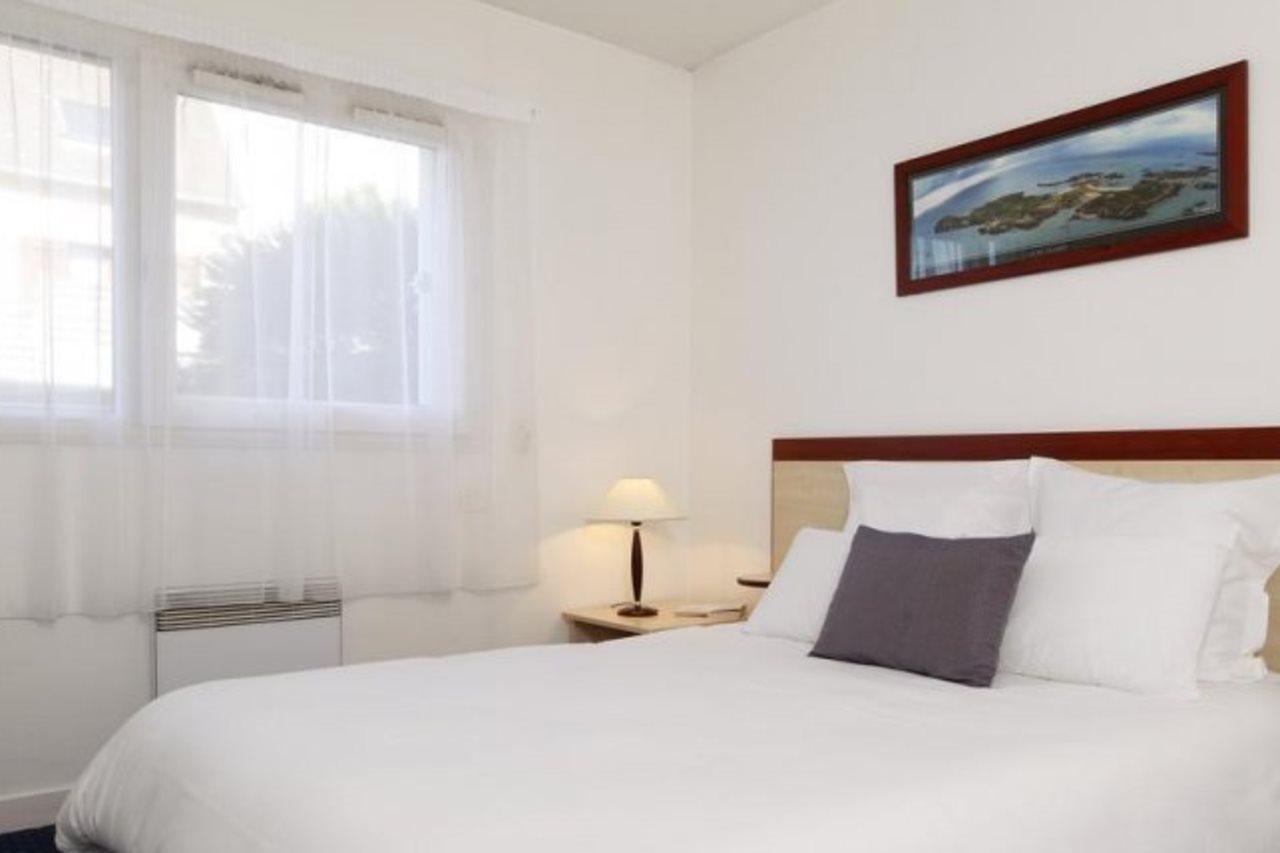 Terres De France Brest Aparthotel Bagian luar foto