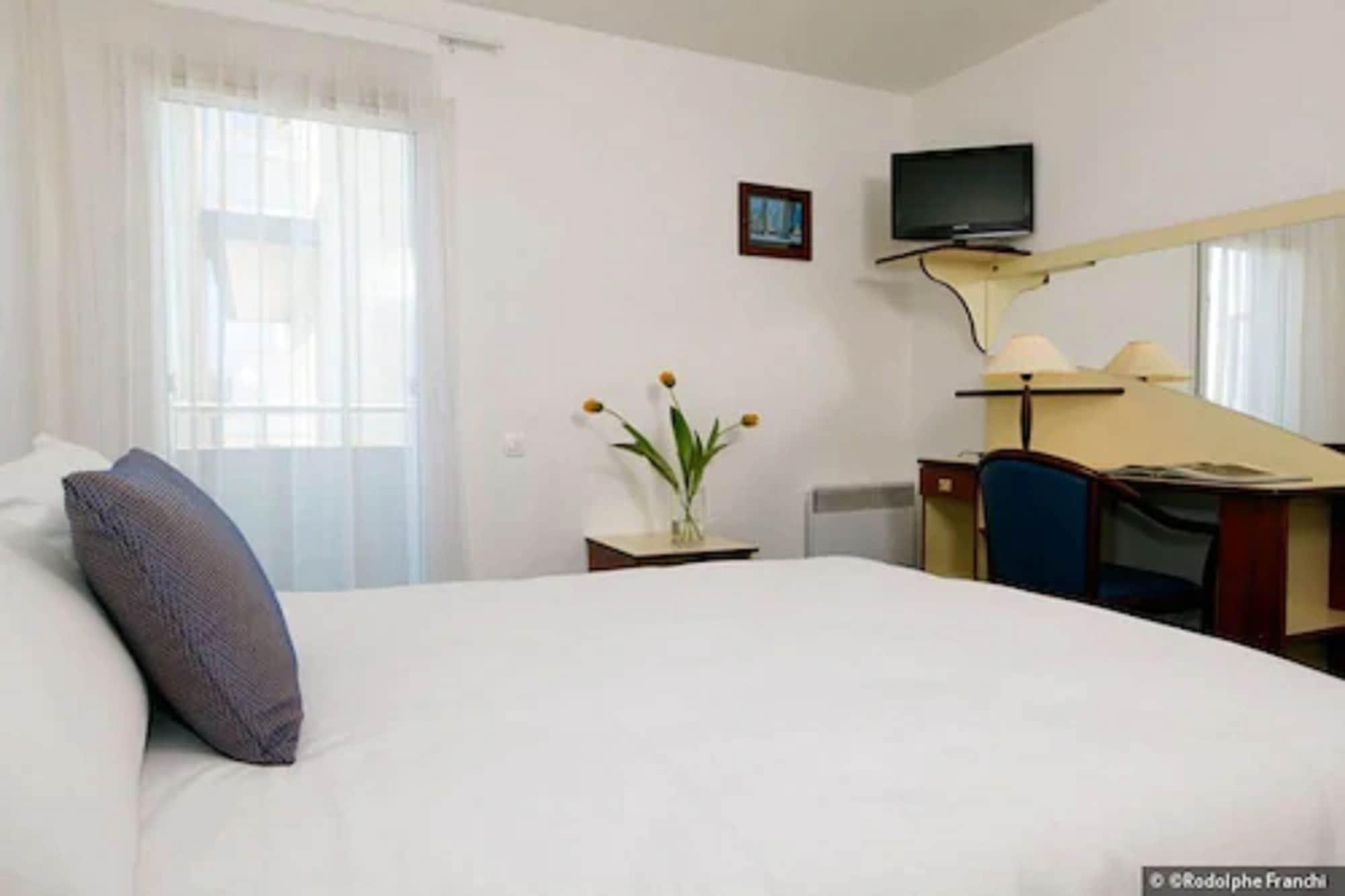 Terres De France Brest Aparthotel Bagian luar foto