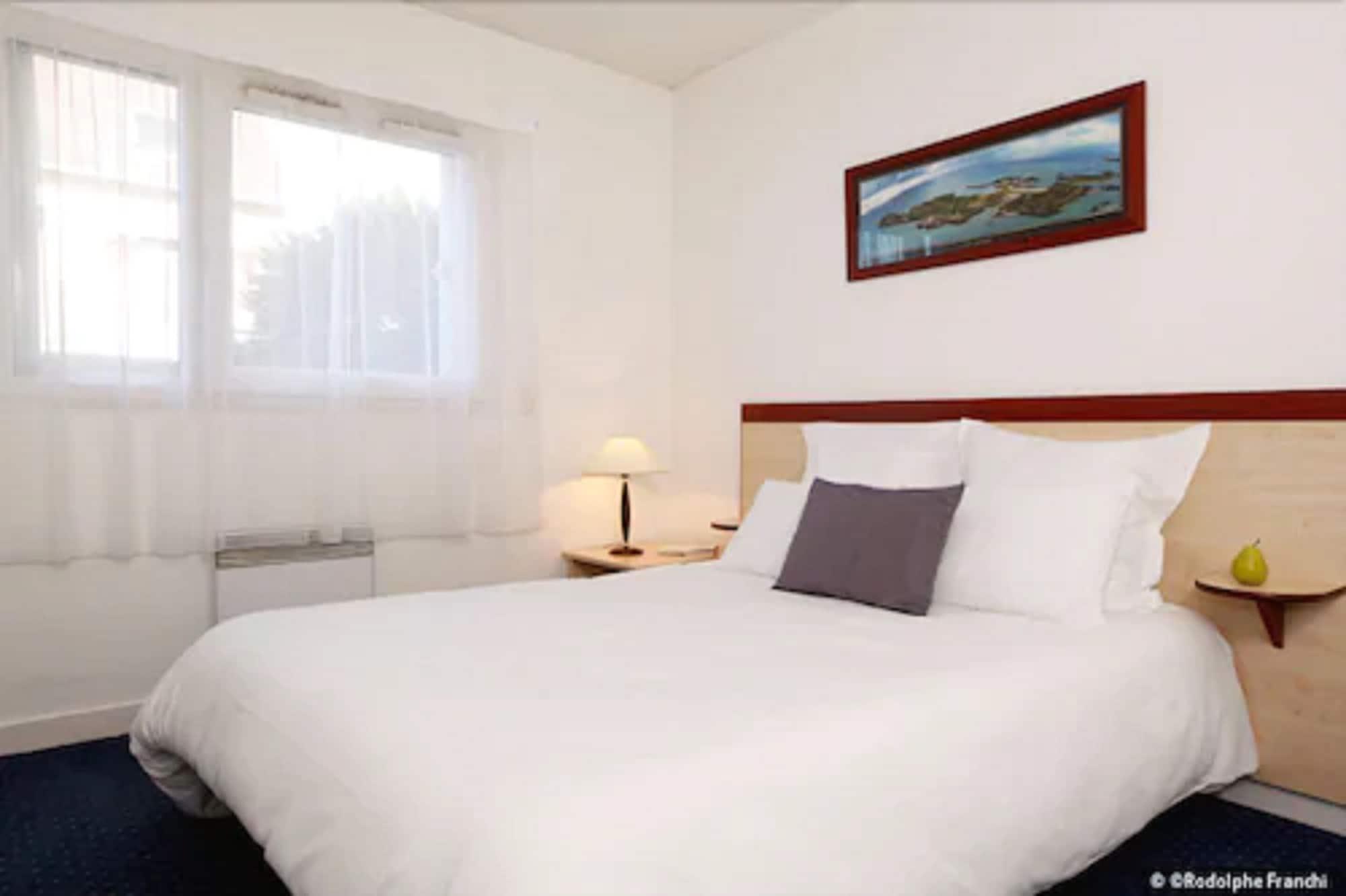 Terres De France Brest Aparthotel Bagian luar foto