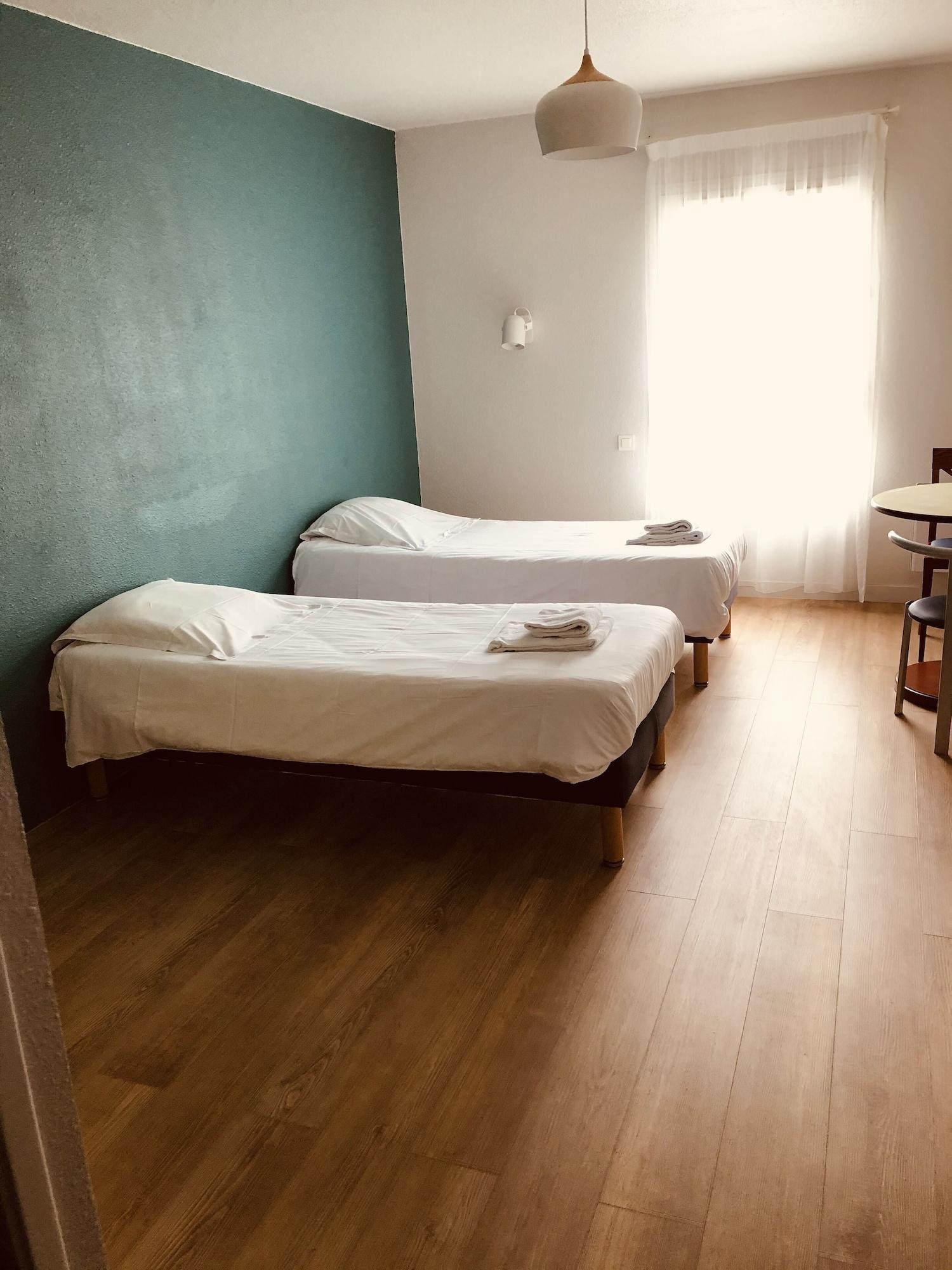 Terres De France Brest Aparthotel Bagian luar foto
