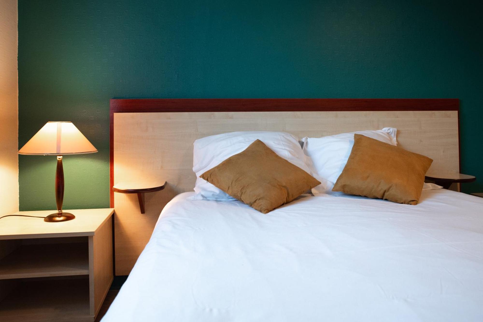 Terres De France Brest Aparthotel Bagian luar foto